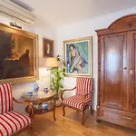 Studio 11063b